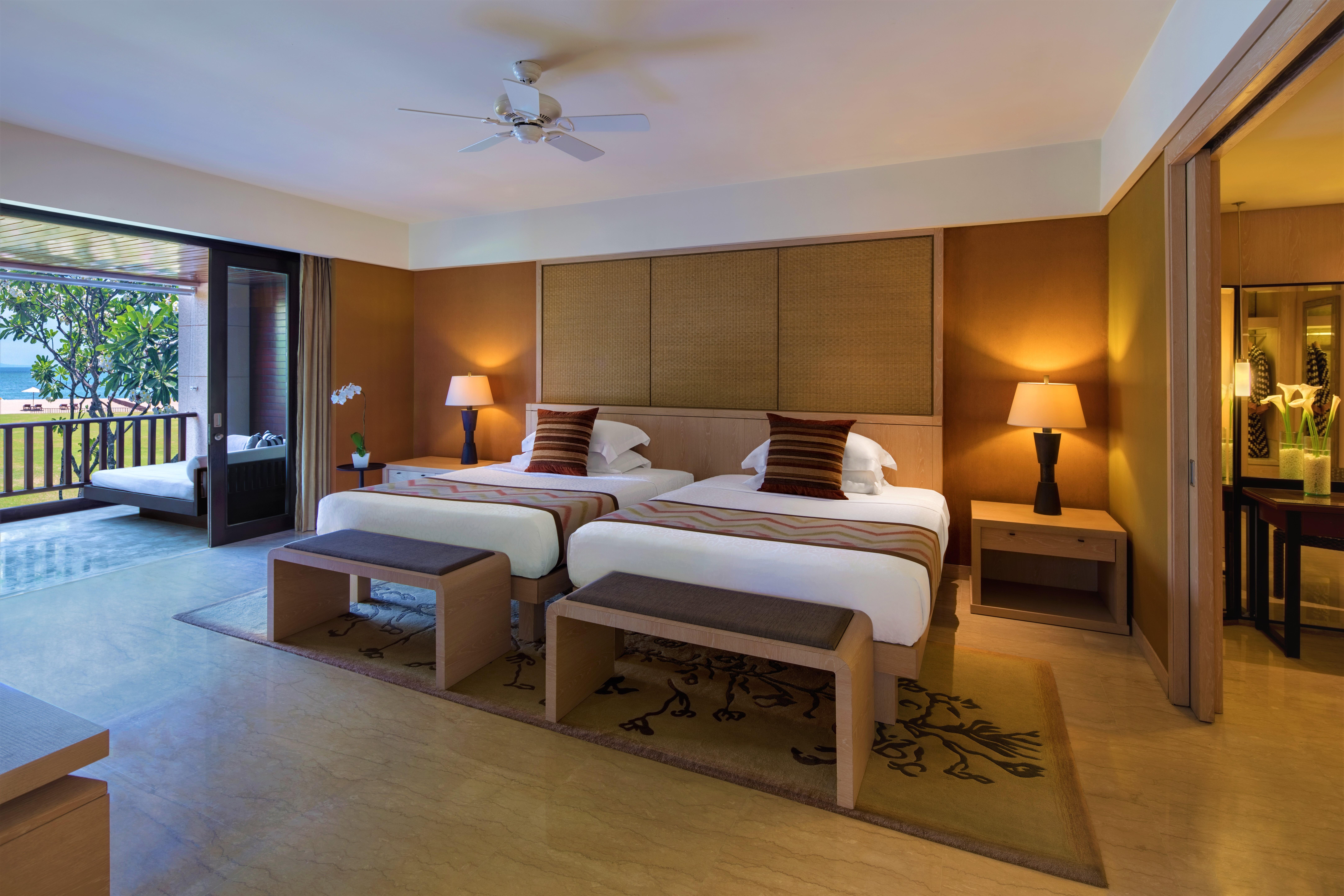 Hotel Conrad Bali Nusa Dua  Esterno foto A bedroom at the resort