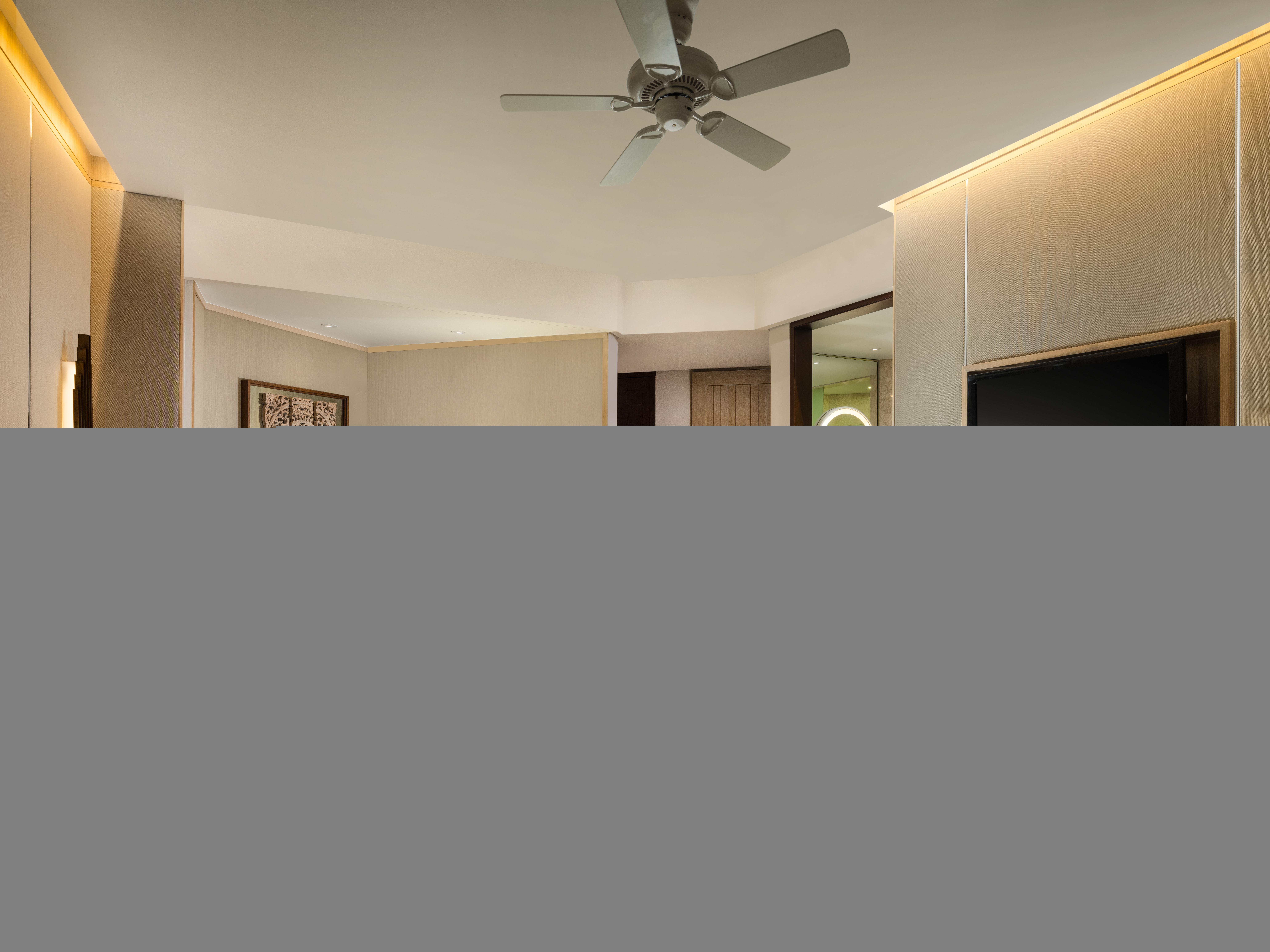 Hotel Conrad Bali Nusa Dua  Esterno foto A ceiling fan in a hotel room