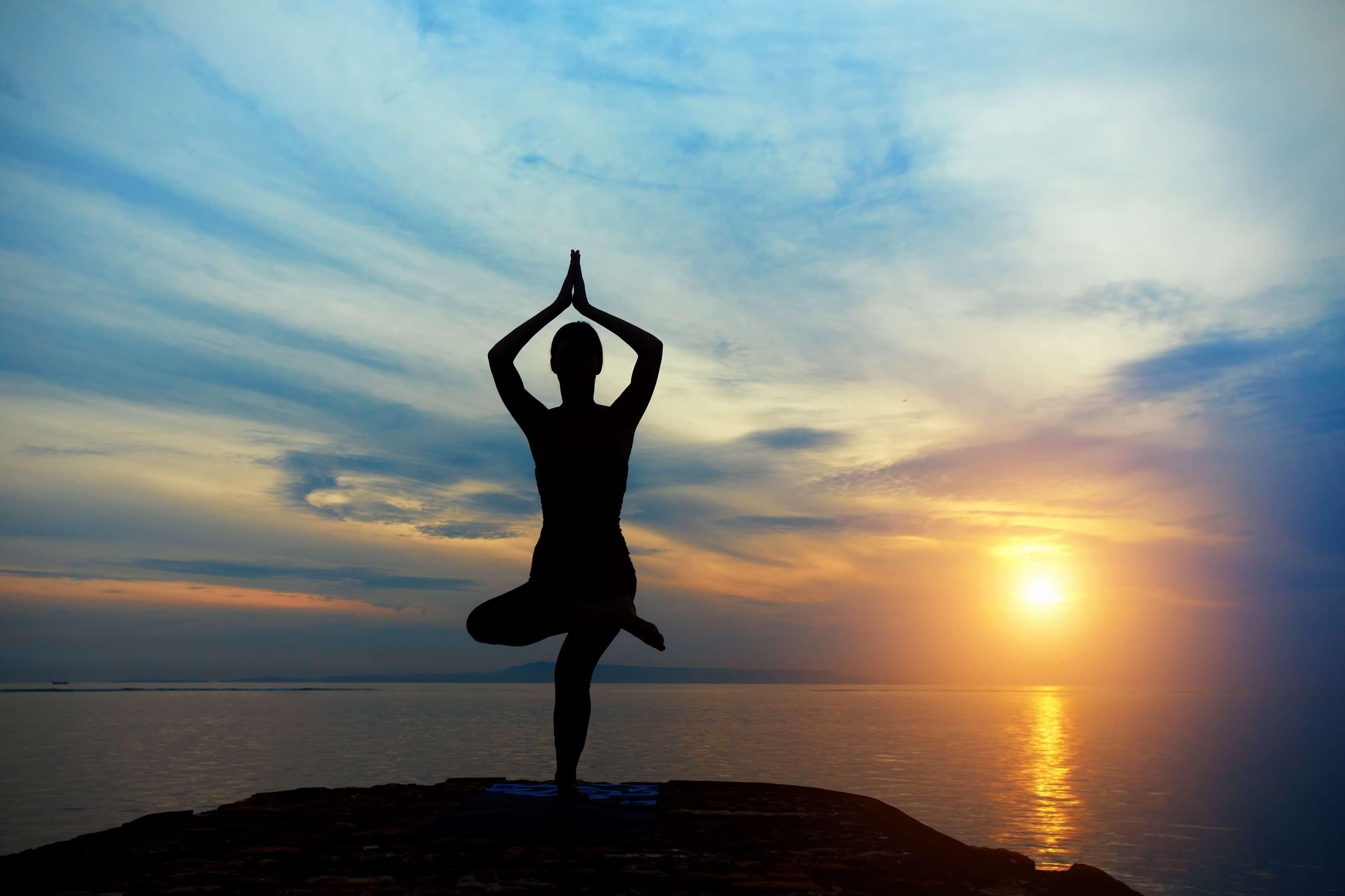 Hotel Conrad Bali Nusa Dua  Servizi foto A person practicing yoga