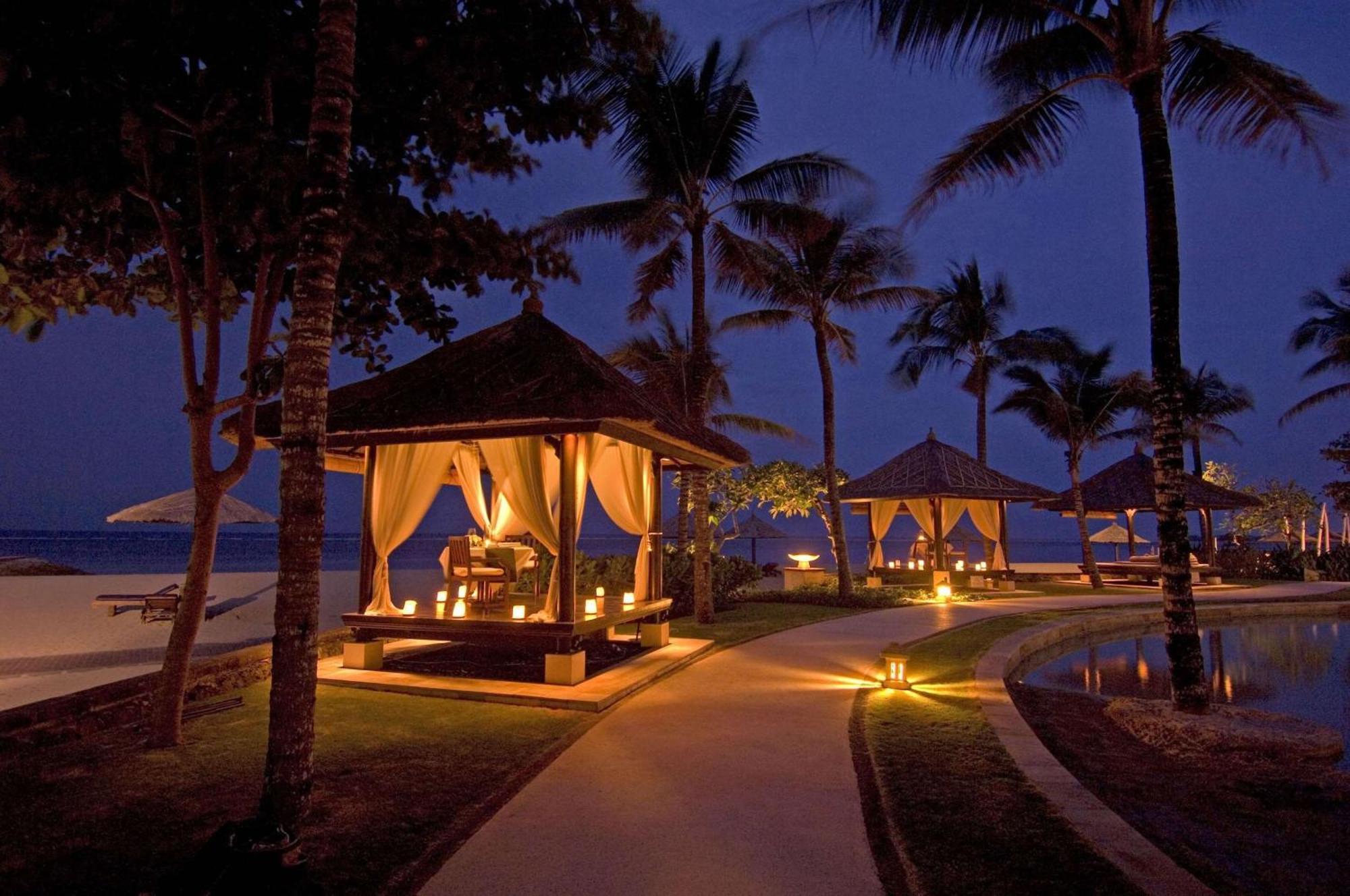Hotel Conrad Bali Nusa Dua  Esterno foto The beach at the resort