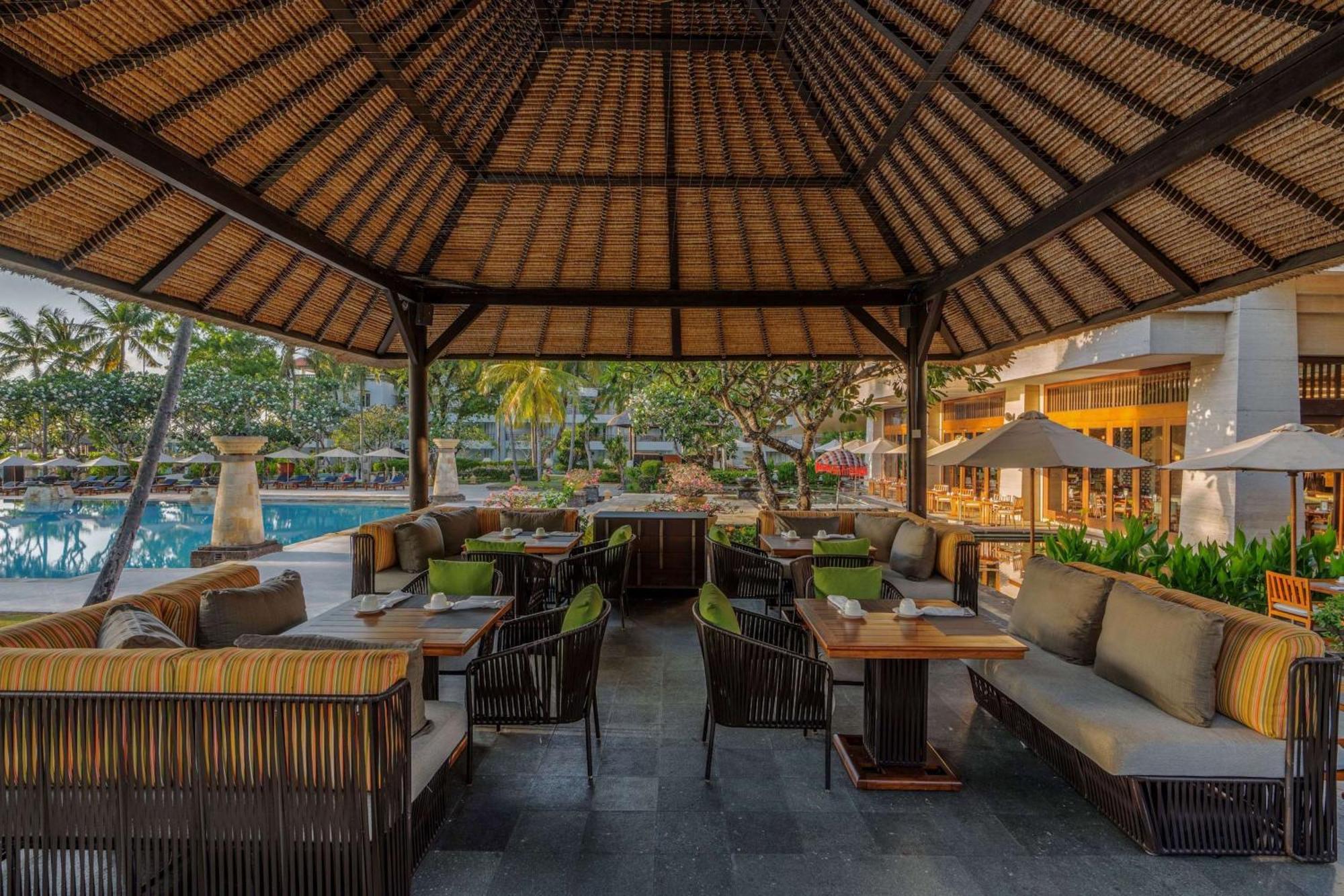 Hotel Conrad Bali Nusa Dua  Esterno foto The Deck