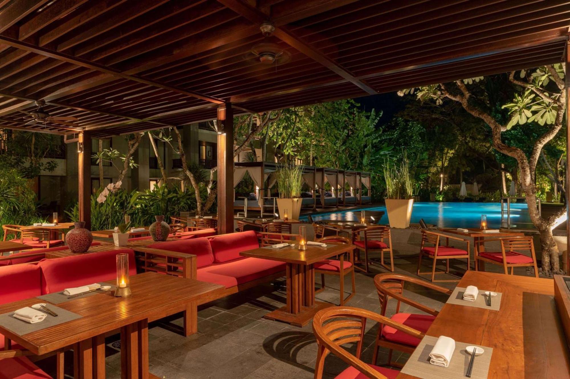 Hotel Conrad Bali Nusa Dua  Esterno foto The Deck