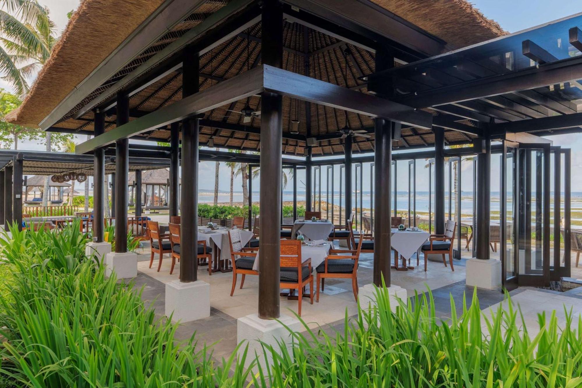 Hotel Conrad Bali Nusa Dua  Esterno foto The Beach Club